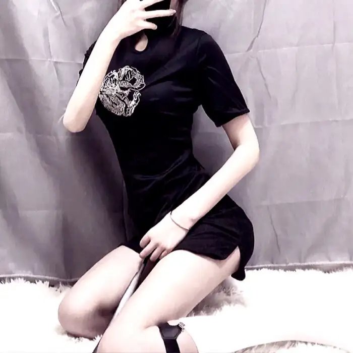 我唾弃你的坟墓：既视感